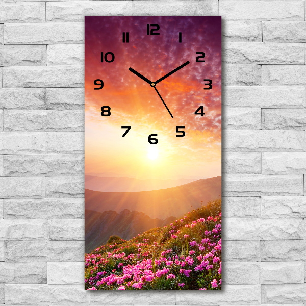 Wanduhr Frühling in den Bergen
