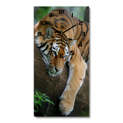 Moderne wanduhr Tiger auf einem Baum