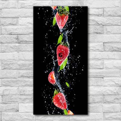 Moderne wanduhr Erdbeeren