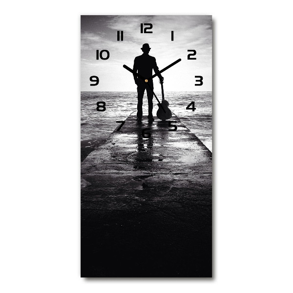 Wanduhr Gitarrist auf dem Pier