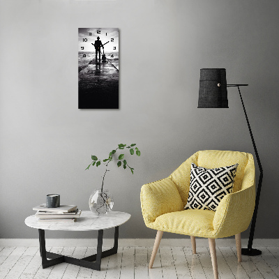 Wanduhr Gitarrist auf dem Pier