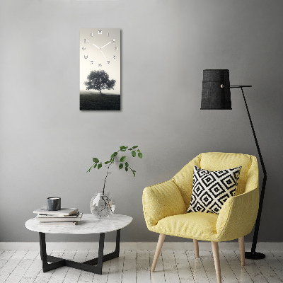 Wanduhr aus glas Baum im Nebel
