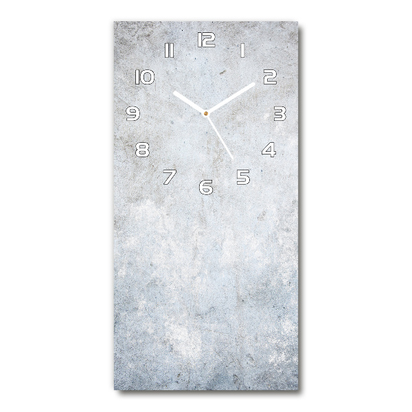 Vertikale Uhr Betonhintergrund