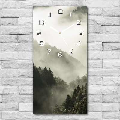 Wanduhr aus glas Nebel über dem Wald
