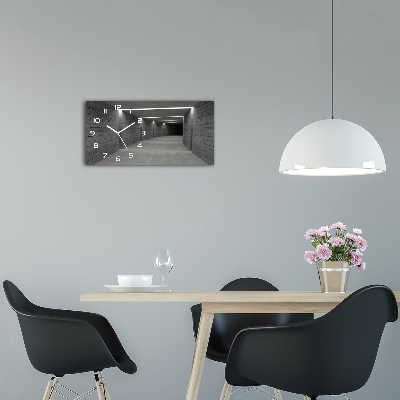 Horizontale Uhr Betontunnel