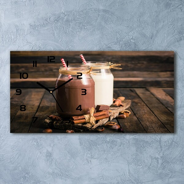 Horizontale Uhr Cocktails im Glas