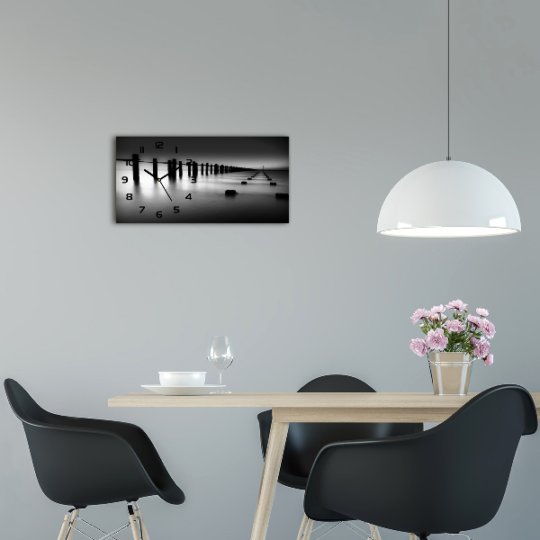 Horizontale Uhr Themse-Wellenbrecher