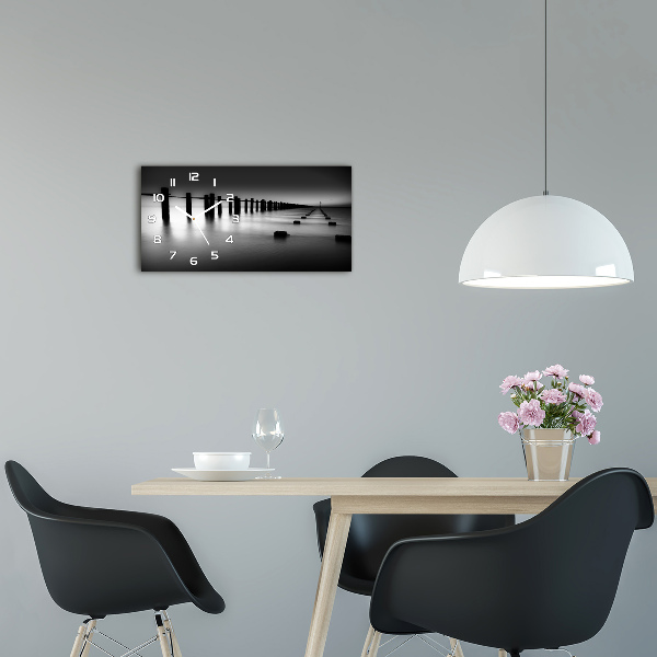 Horizontale Uhr Themse-Wellenbrecher