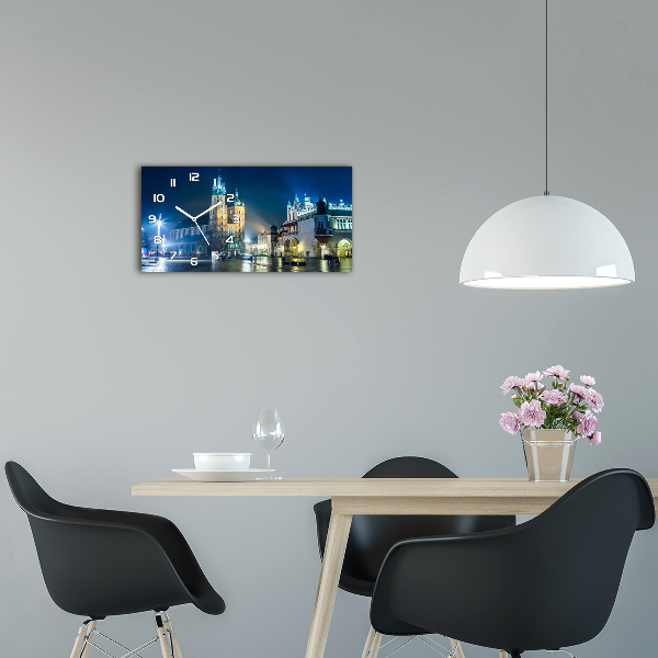 Glasuhr Krakau bei Nacht