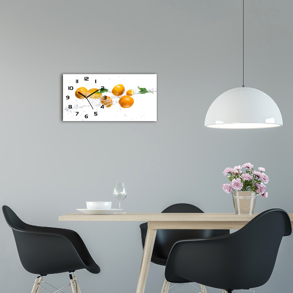 Horizontale Uhr Orangen und Wasser