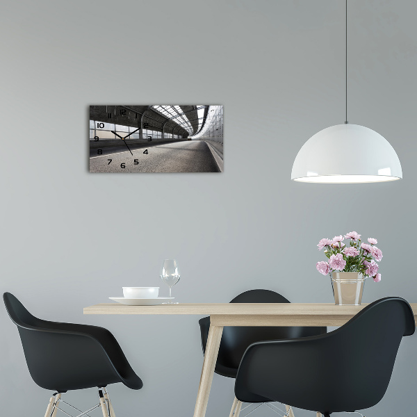 Glasuhr Straße im Tunnel