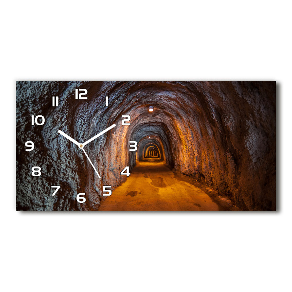 Horizontale Uhr Unterirdischer Tunnel
