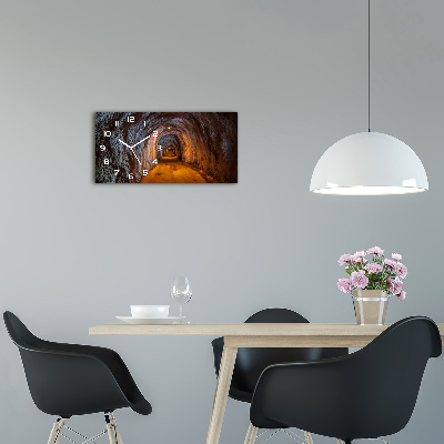 Horizontale Uhr Unterirdischer Tunnel