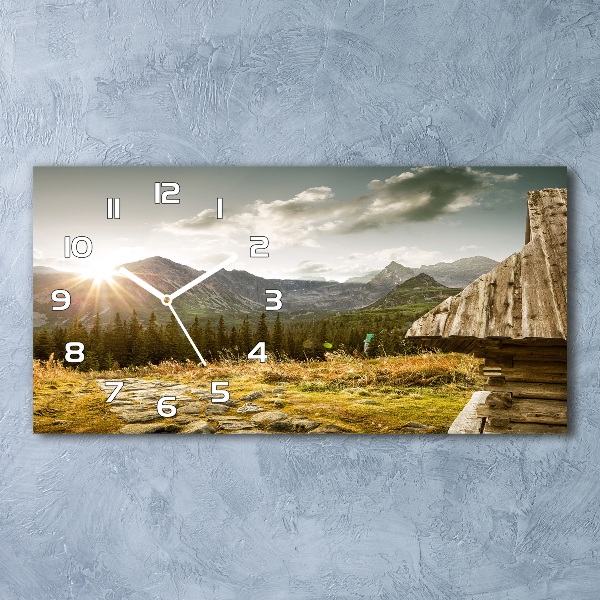 Glasuhr Haus in den Bergen