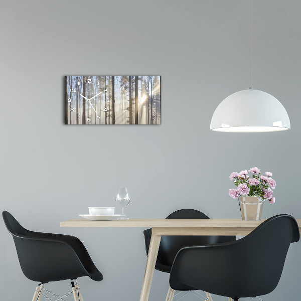 Horizontale Uhr Nebel im Wald