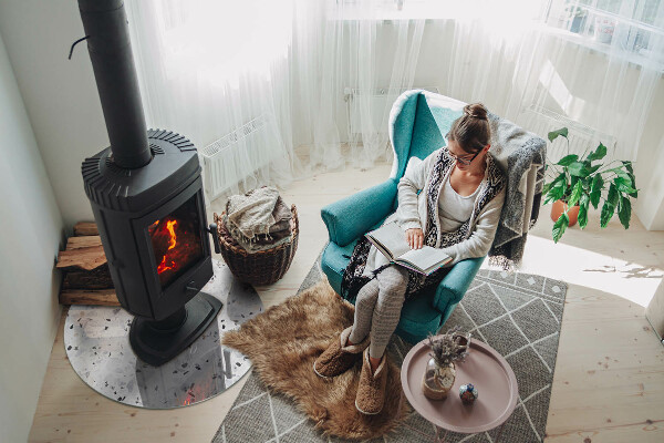 Runde Glasbodenplatte Kamin Steinmuster mit kleinen Akzenten