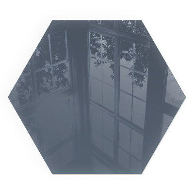 Sechseckige Funkenschutzplatte aus Glas Farbe: Dunkelblau