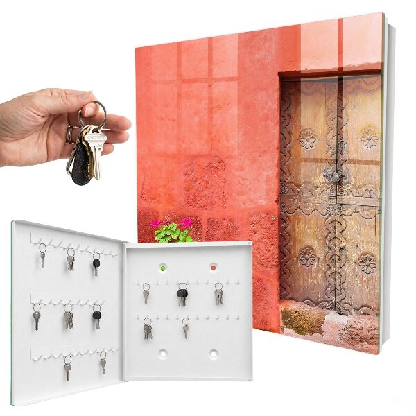 Schlüsselbox für die Wand in roter Fassadenoptik