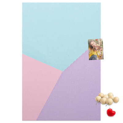Kork-Pinnwand in geometrischen Formen und Pastelltönen