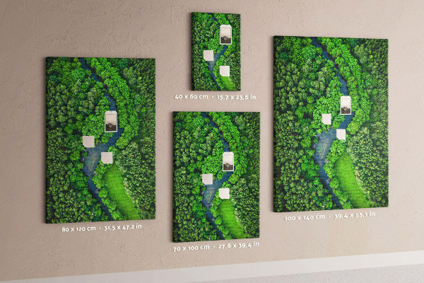 Bedruckte Korkplatte mit Motiv einer grünen Landschaft mit gewundenem Fluss