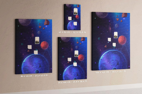 Bedruckte Korkplatte mit Weltraumlandschaft aus Planeten und Asteroiden
