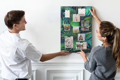 Kork-Pinnwand mit Motiv tropische Blätter auf dunklem Hintergrund