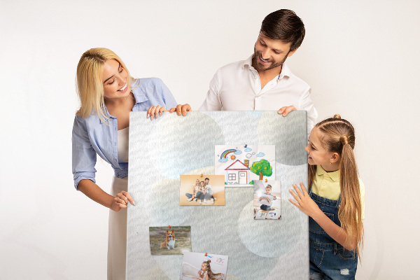 Kork-Pinnwand mit Motiv abstrakte weiße Kugeln im Hintergrund