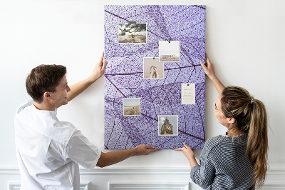 Bedruckte Korkplatte mit Motiv zarte Blätter in Violetttönen