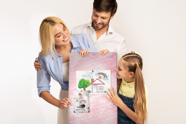Bedruckte Korkplatte mit Motiv zarte rosa Federn