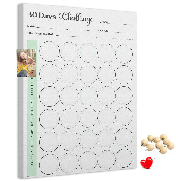 Kork-Pinnwand mit 30-Tage-Challenge-Planer
