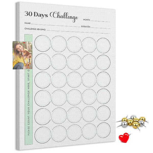 Kork-Pinnwand mit 30-Tage-Challenge-Planer