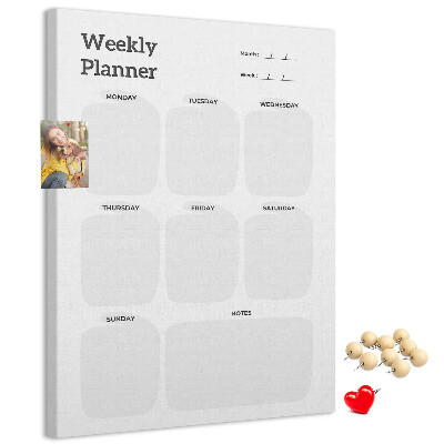 Wochenplaner mit leeren Feldern zur Wandmontage