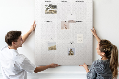 Wochenplaner mit leeren Feldern zur Wandmontage