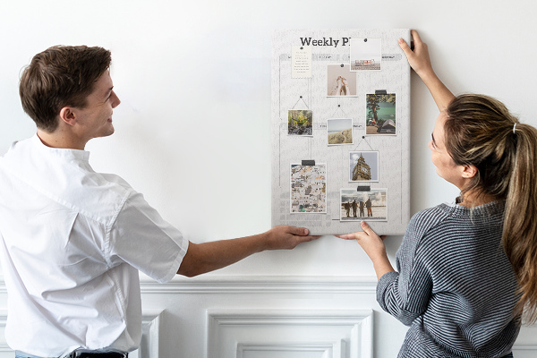 Wochenplaner mit Platz für Notizen als Pinnwand