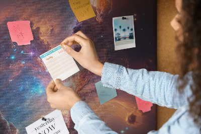 Kork-Pinnwand mit Motiv kosmische Phänomene in einer farbenprächtigen Galaxie