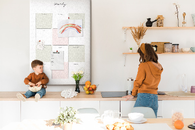 Bedruckte Korkplatte Jahresplaner im minimalistischen Design
