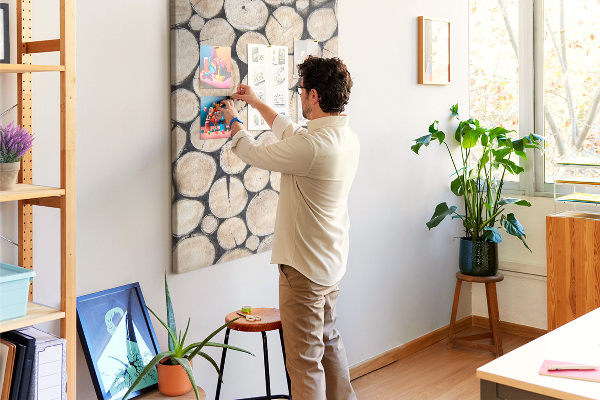 Kork-Pinnwand mit Motiv Holzplanken in natürlicher Anordnung