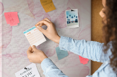 Pinnwand mit Motiv zarte Blütenblätter in Pastelltönen