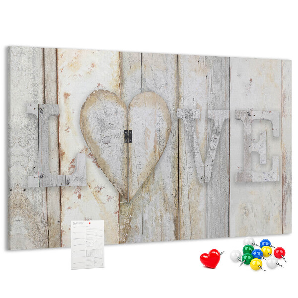 Korkbild mit dem Wort Liebe als Holzplakette