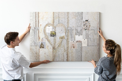 Korkbild mit dem Wort Liebe als Holzplakette