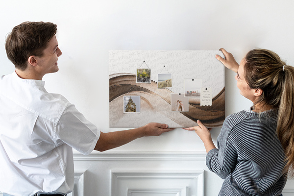 Bild mit Korkrückwand Wellen in Braun- und Beigetönen
