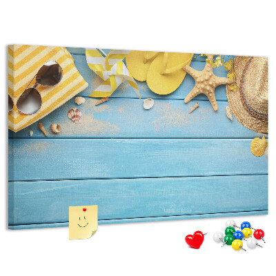 Wandbild mit Korkrückwand Sommer am Strand mit farbenfrohen Accessoires