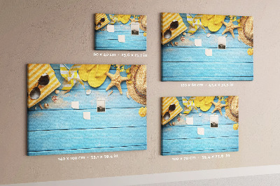 Wandbild mit Korkrückwand Sommer am Strand mit farbenfrohen Accessoires