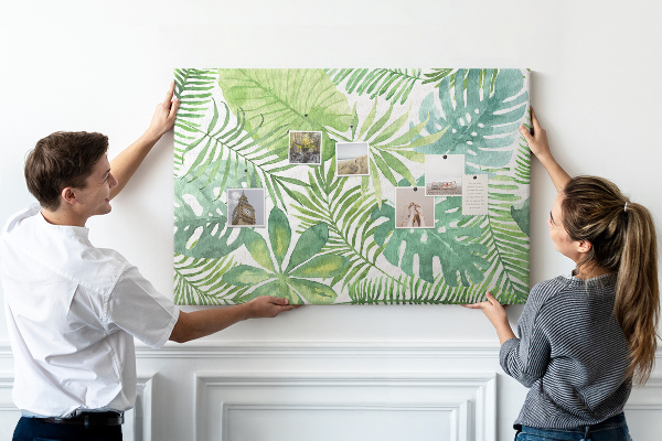 Kork-Pinnwand mit Aquarell-Motiv grüner tropischer Blätter