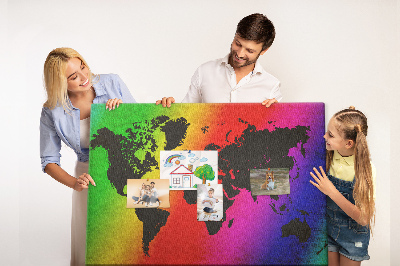 Korktafel mit Weltkartenmotiv in Regenbogenfarben