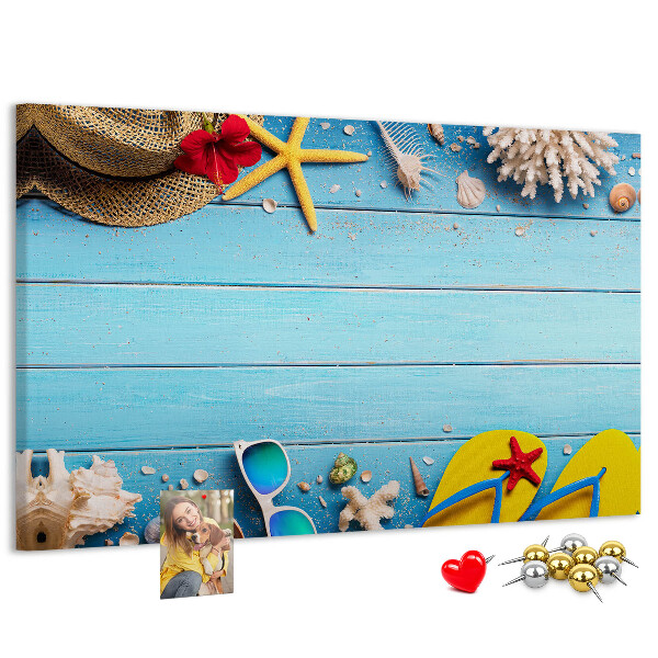 Kork-Pinnwand mit Motiv Sommerurlaub am Strand und Accessoires