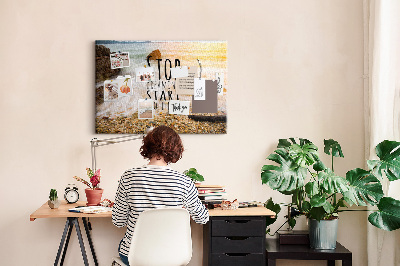 Korktafel mit einem maritim inspirierten Motiv