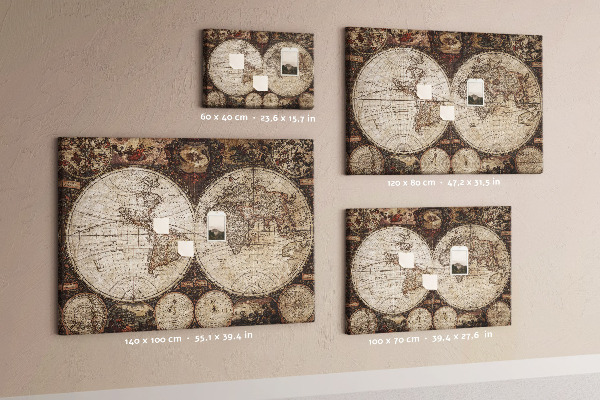 Korktafel mit antiker Weltkarte und geografischen Details