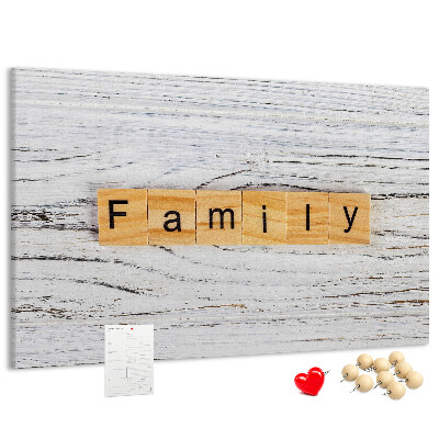 Korktafel mit Motiv Familienerinnerungen auf Holzgrund