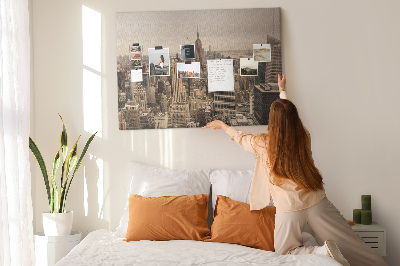 Kork-Pinnwand mit Motiv New Yorker Skyline und Wolkenkratzern